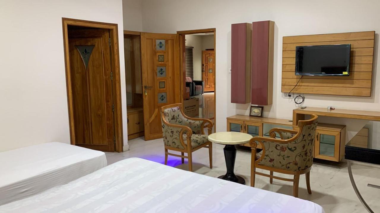 Hill View Paradise - 2Bhk'S & Rooms - A Golden Group Of Premium Home Stays - Tirupati Luaran gambar