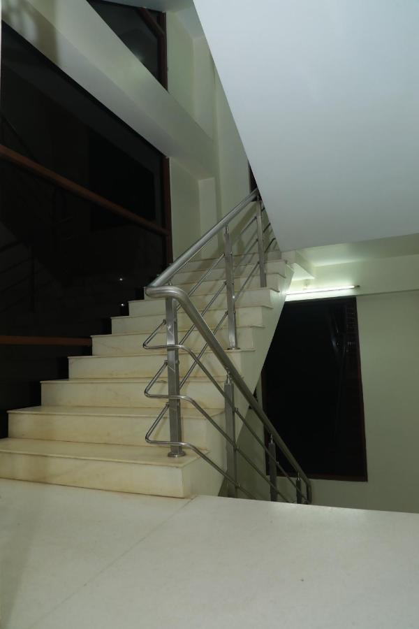 Hill View Paradise - 2Bhk'S & Rooms - A Golden Group Of Premium Home Stays - Tirupati Luaran gambar