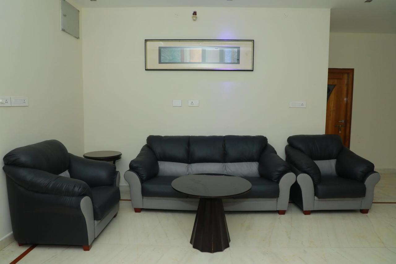 Hill View Paradise - 2Bhk'S & Rooms - A Golden Group Of Premium Home Stays - Tirupati Luaran gambar