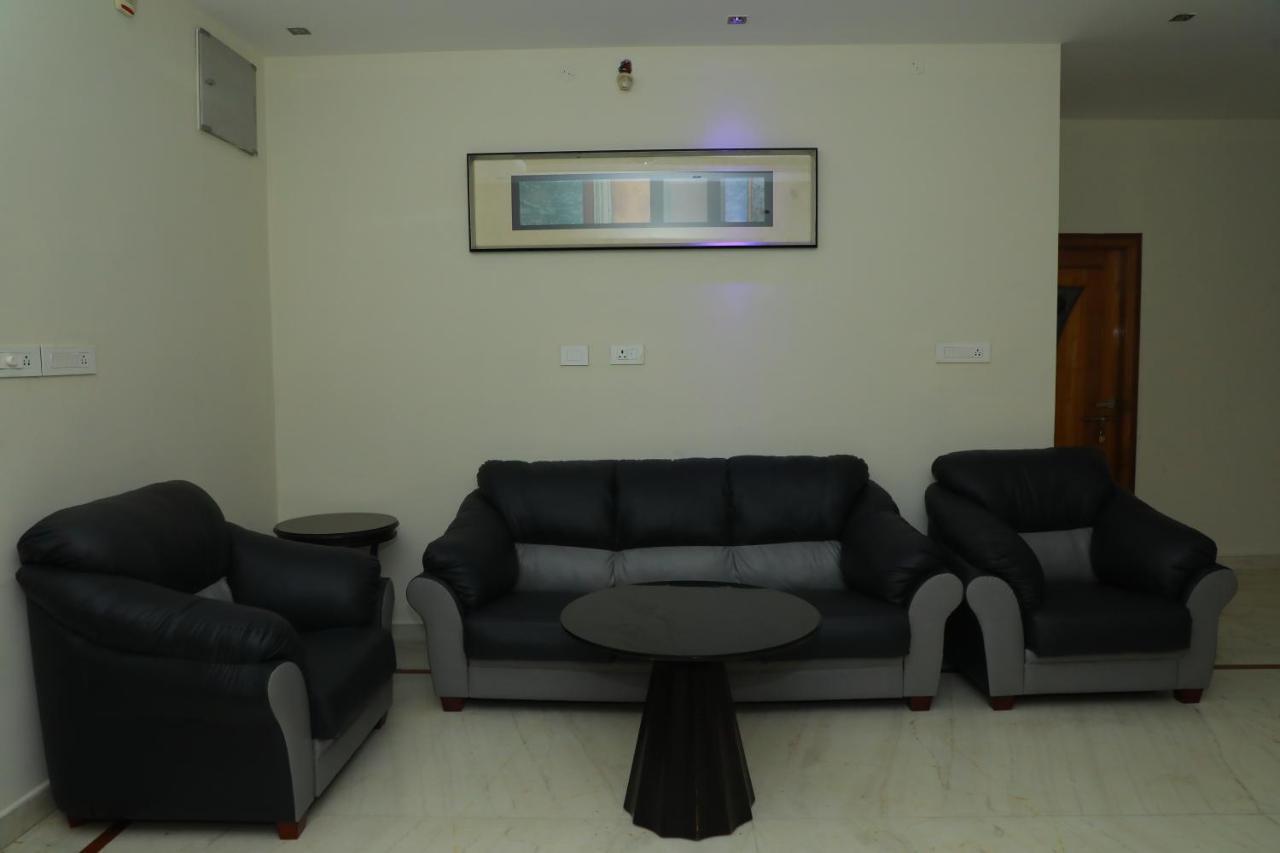 Hill View Paradise - 2Bhk'S & Rooms - A Golden Group Of Premium Home Stays - Tirupati Luaran gambar